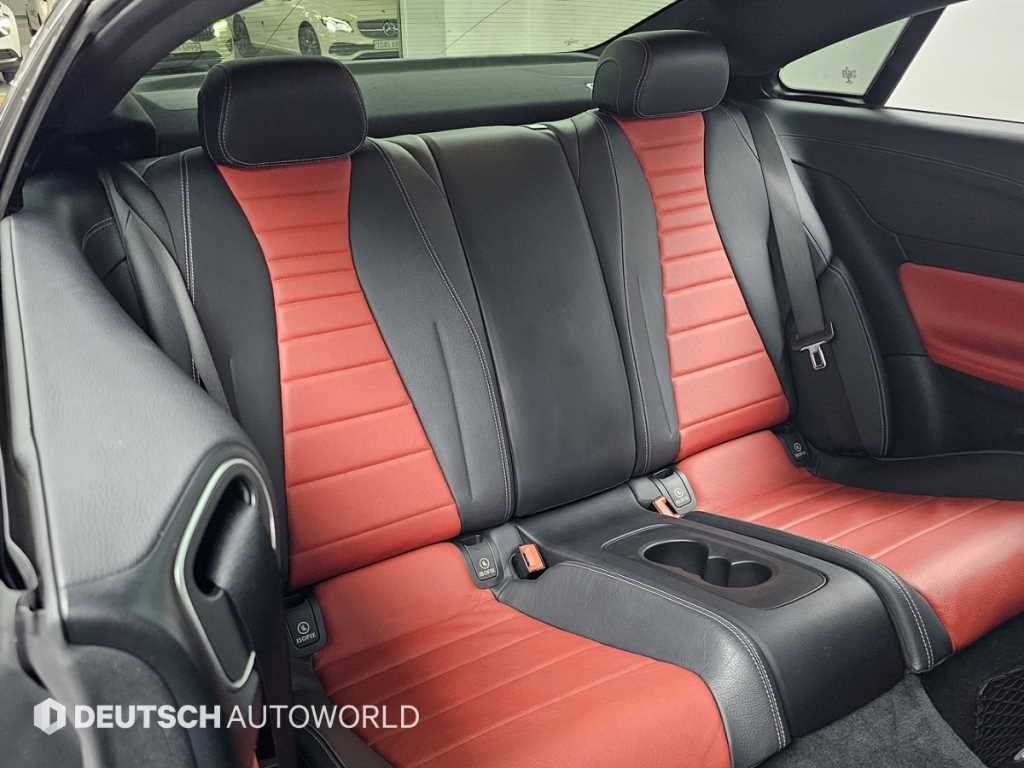 Mercedes Benz E class - Vista 12