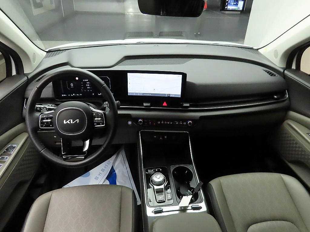 KIA Carnival - Vista 8