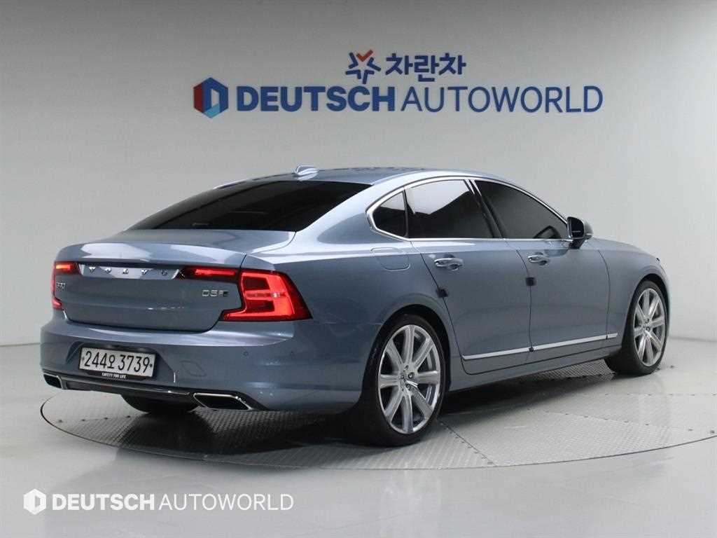 Volvo S90 - Vista 2
