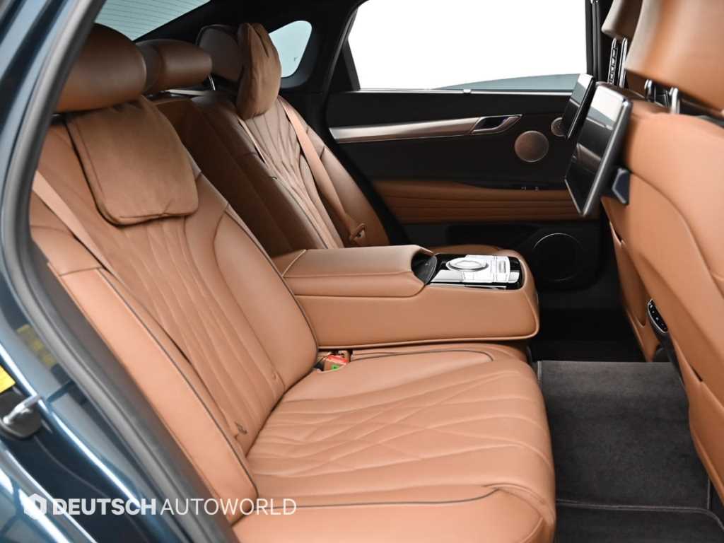 Genesis G80 - Vista 12