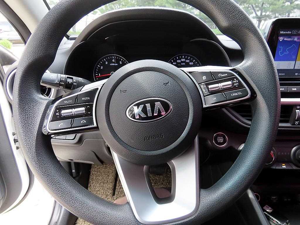 KIA K3 - Vista 8