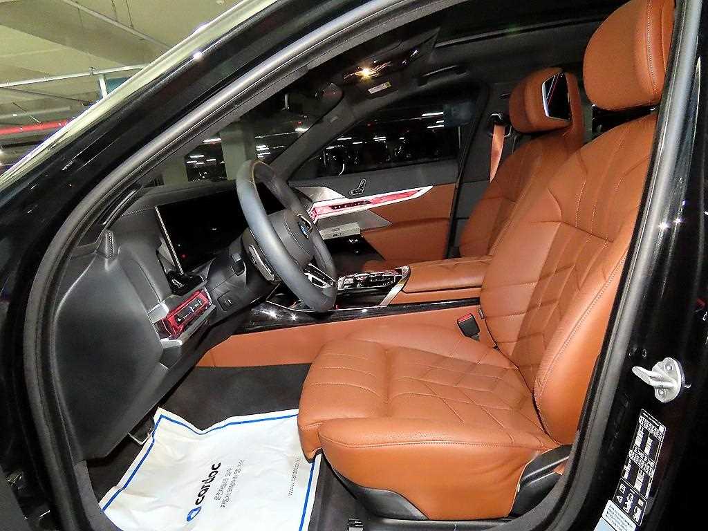 BMW 7 Series - Vista 6