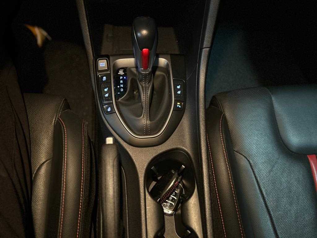 HYUNDAI Veloster - Vista 9