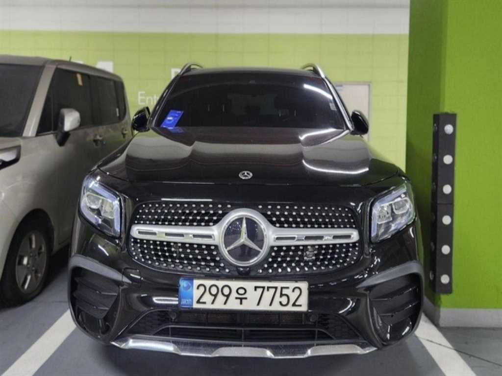 Mercedes Benz GLB Class - Vista 2