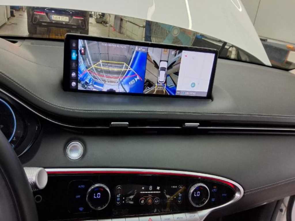 Genesis GV70 - Vista 10