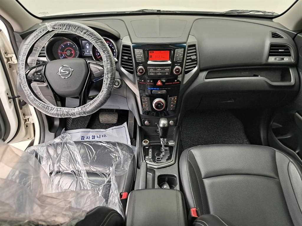 Ssangyong Tivoli - Vista 6