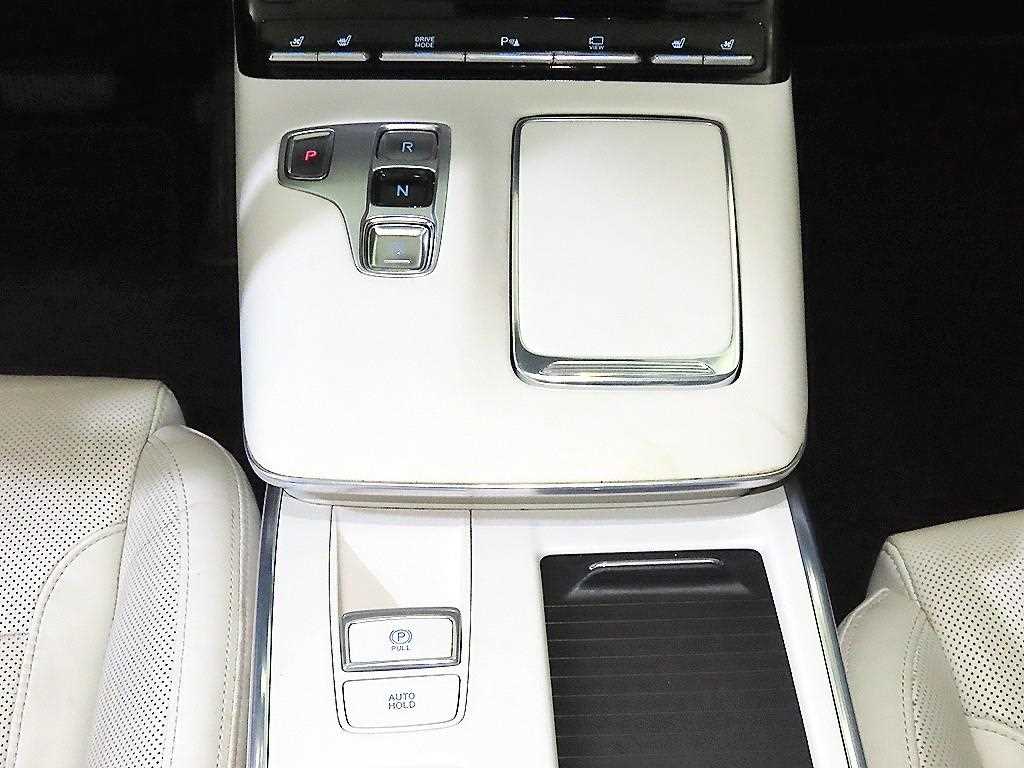 HYUNDAI Grandeur - Vista 12