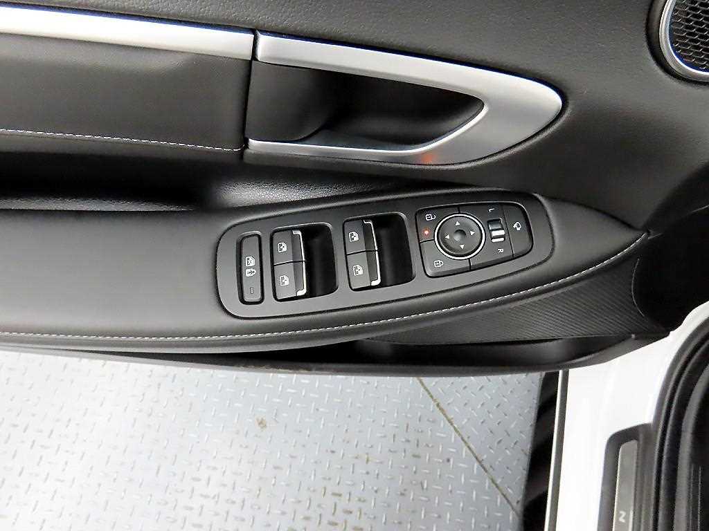 HYUNDAI Sonata - Vista 11