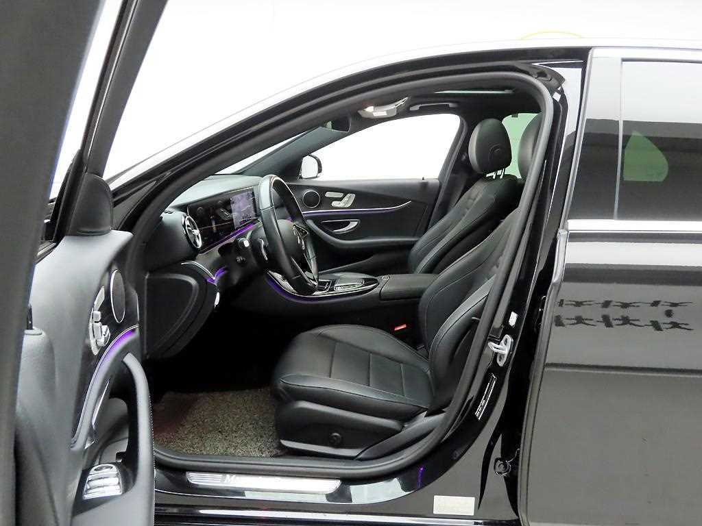 Mercedes Benz E class - Vista 11