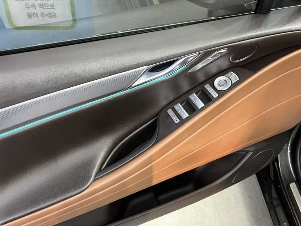 Genesis G80 - Vista 12