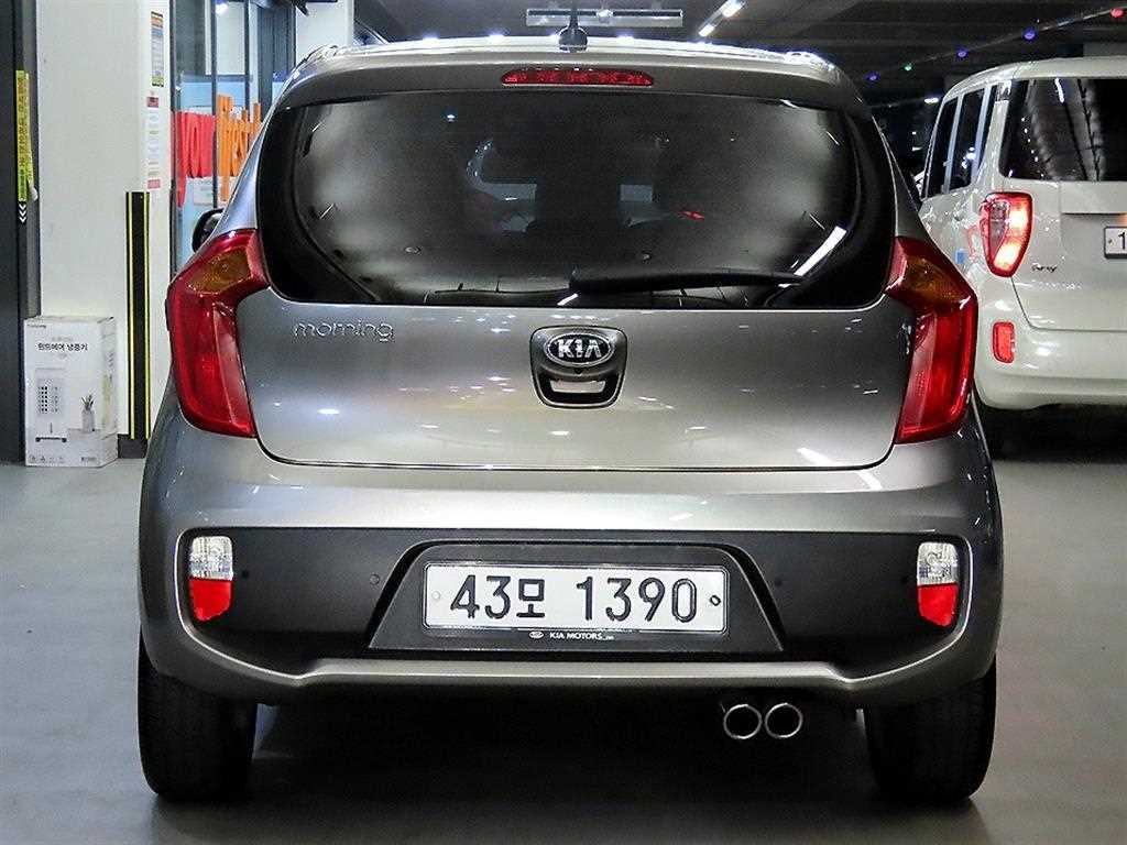 KIA Morning - Vista 5