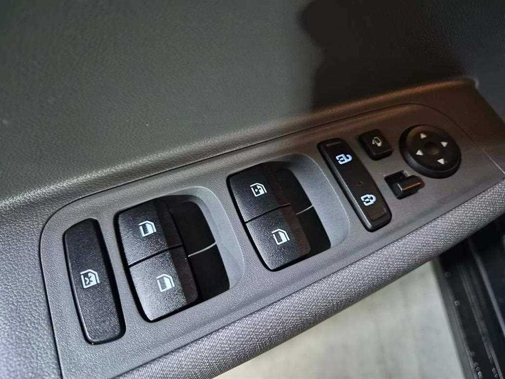 HYUNDAI Casper - Vista 12