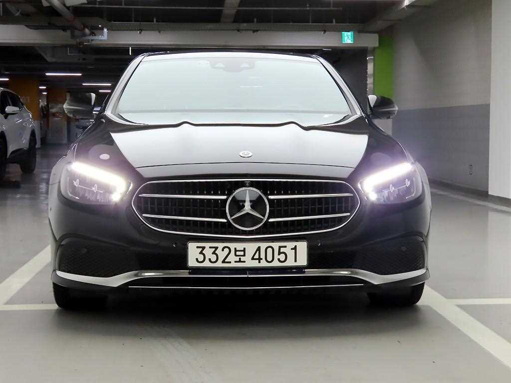 Mercedes Benz E class - Vista 2