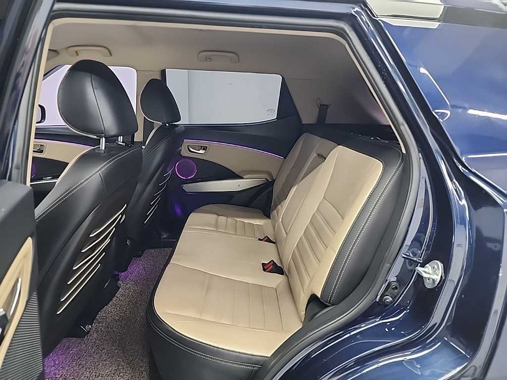 Ssangyong Tivoli - Vista 12