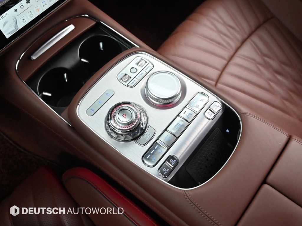 Genesis G90 - Vista 9