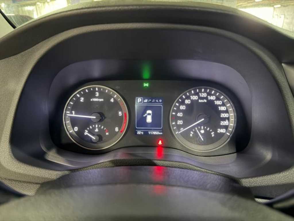 HYUNDAI Tucson - Vista 9