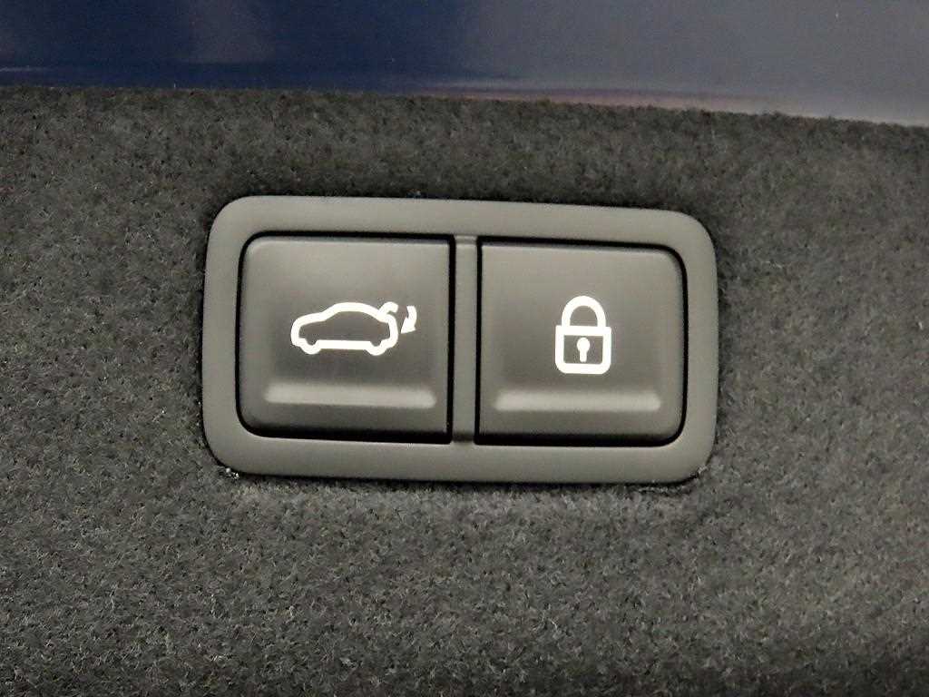 Genesis G70 2025 Azul - Importación desde Corea - HF Imports Iquique - Foto 17