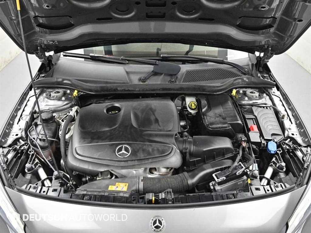 Mercedes Benz GLA Class - Vista 6
