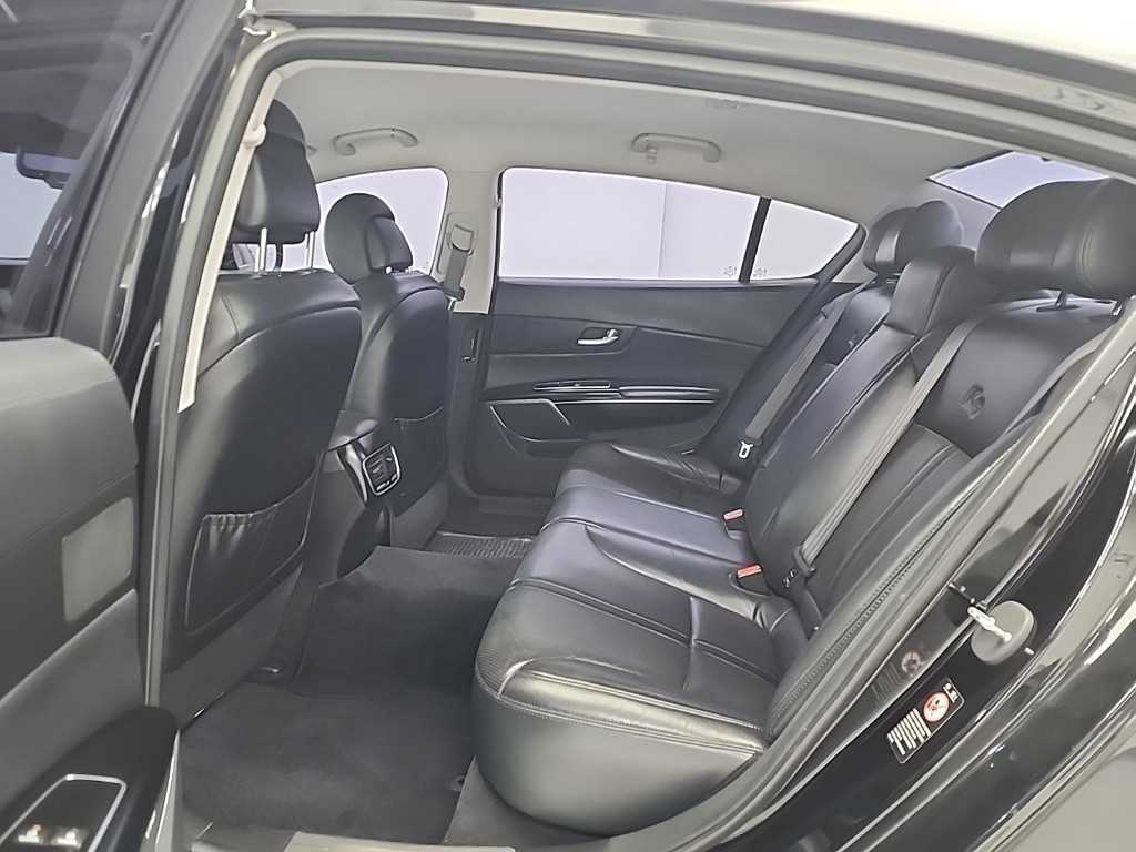 KIA K9 - Vista 12