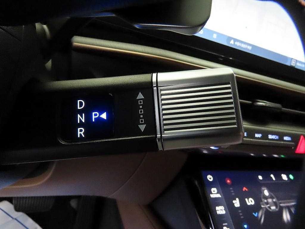 HYUNDAI Grandeur - Vista 12