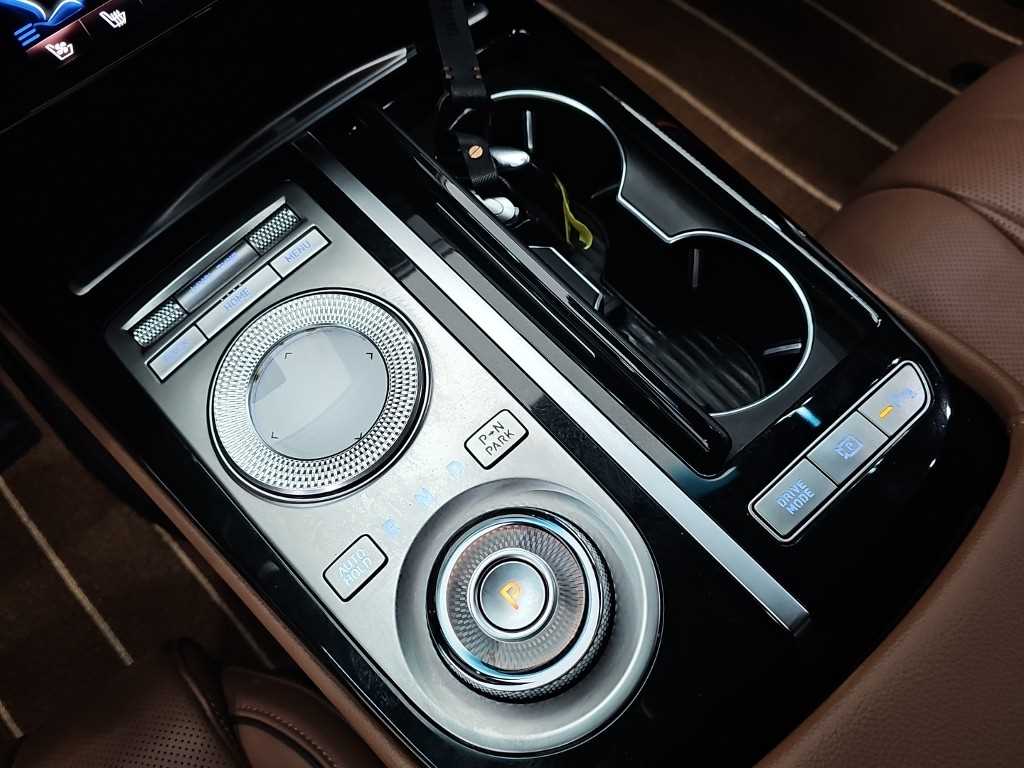 Genesis G80 - Vista 8