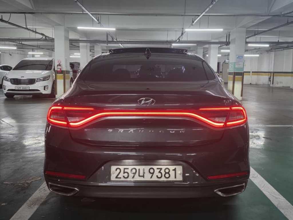 HYUNDAI Grandeur - Vista 4