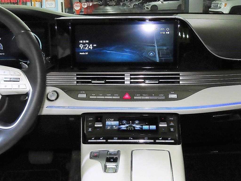 HYUNDAI Grandeur - Vista 11
