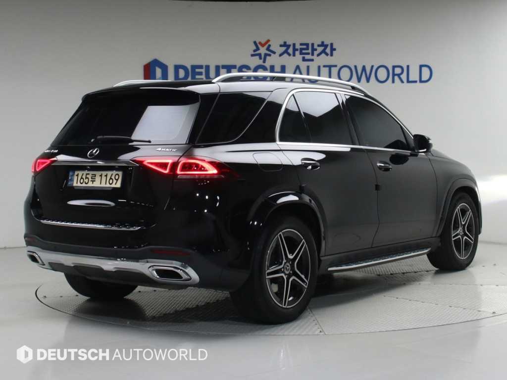 Mercedes Benz GLE Class - Vista 2