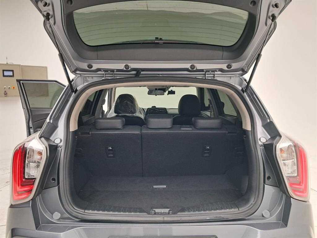 Ssangyong Tivoli 2022 Gris - Importación desde Corea - HF Imports Iquique - Foto 17