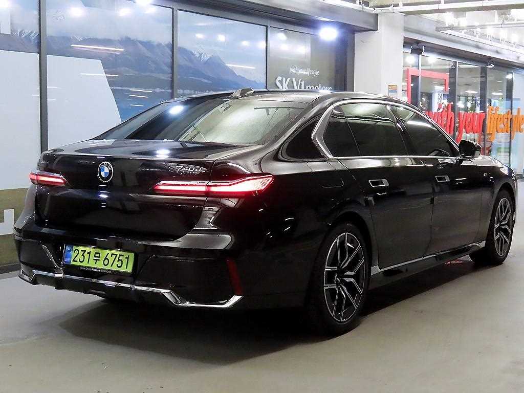 BMW 7 Series - Vista 4