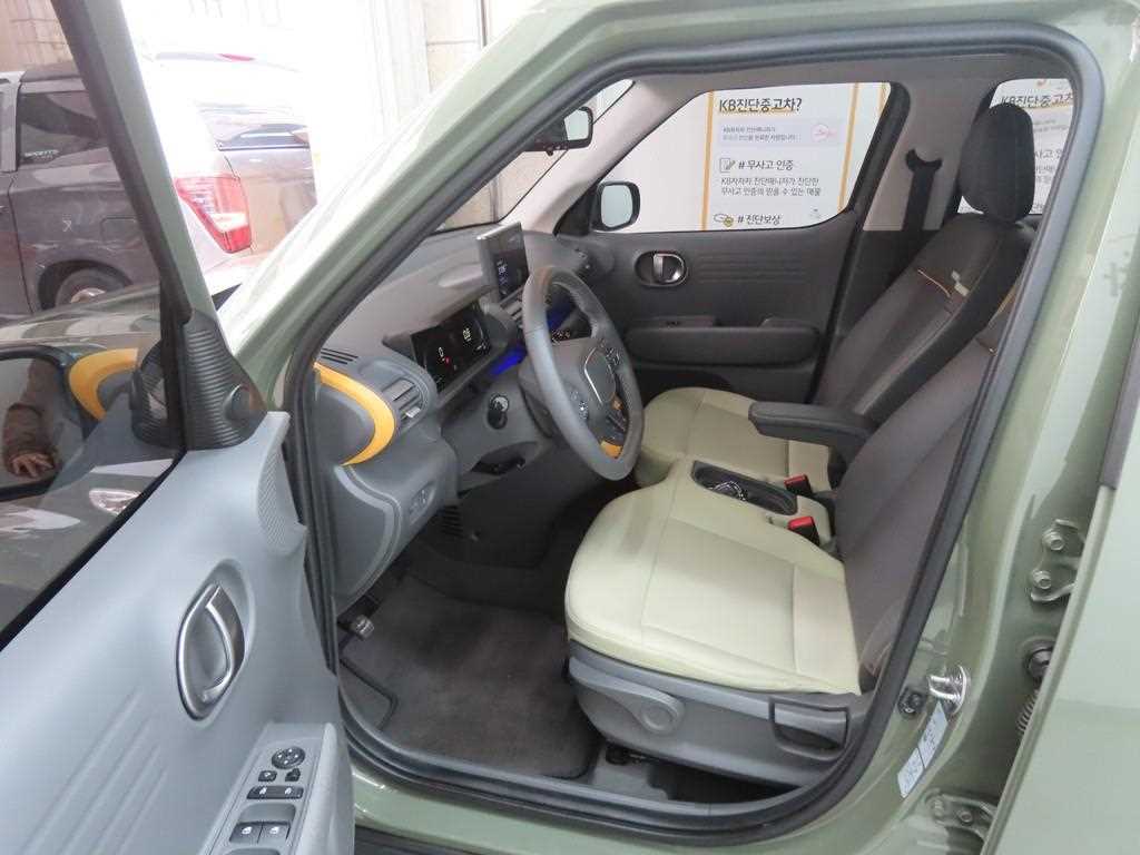 HYUNDAI Casper - Vista 5