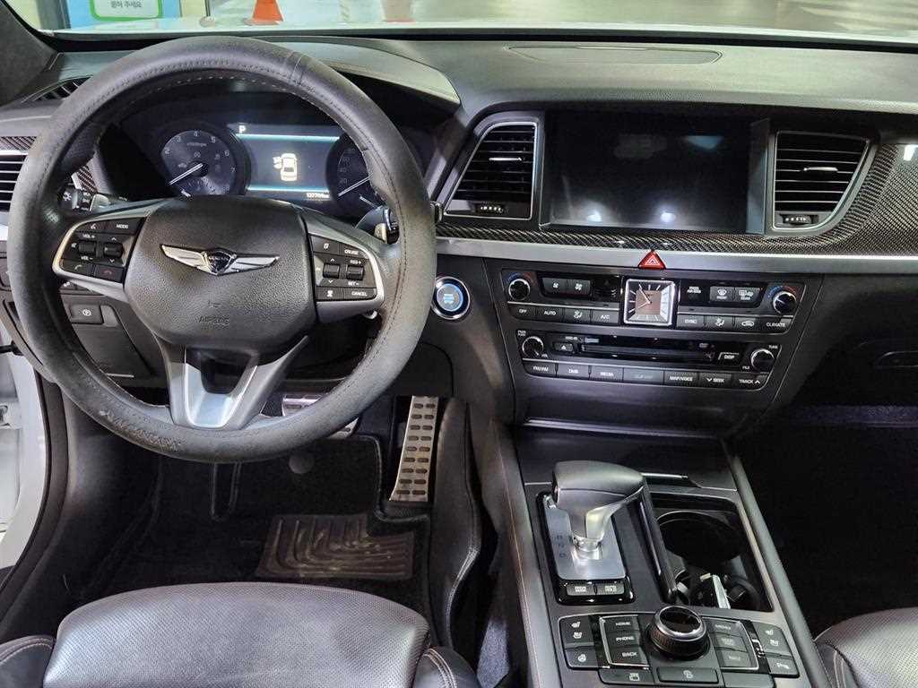 Genesis G80 - Vista 6
