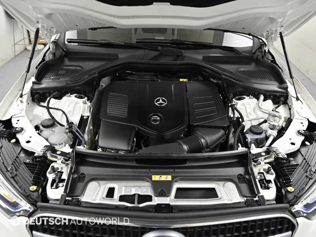 Mercedes Benz GLC Class - Vista 6
