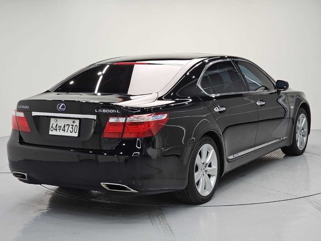 Lexus LS - Vista 4