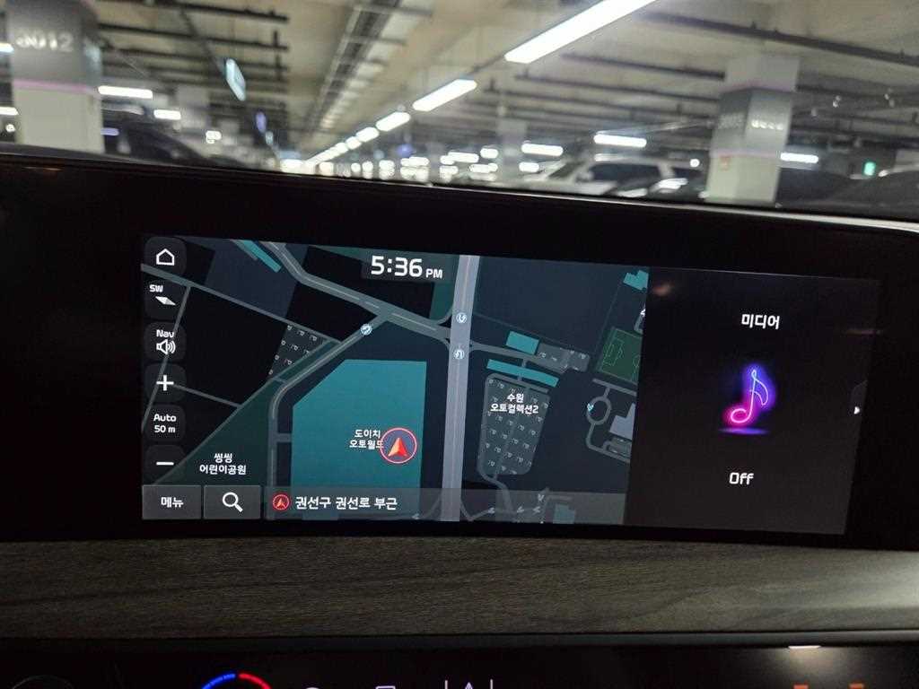 KIA K8 - Vista 10