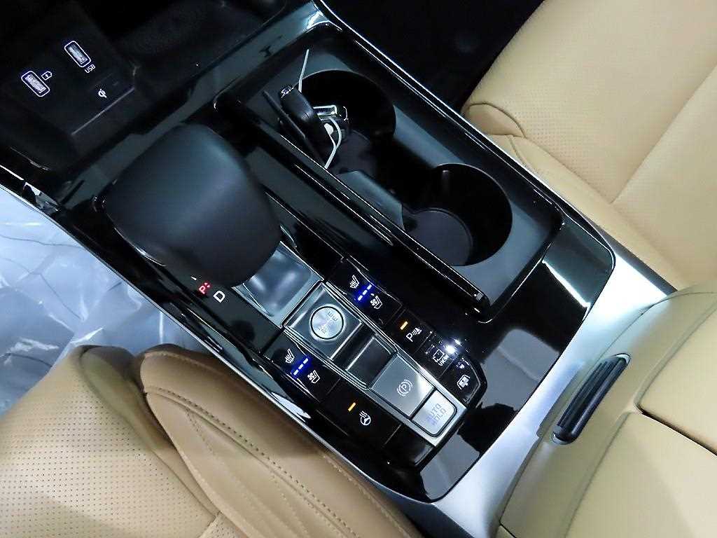 KIA K7 - Vista 10