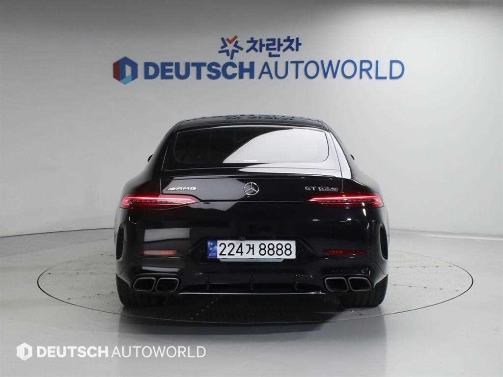 Mercedes Benz AMG GT - Vista 4