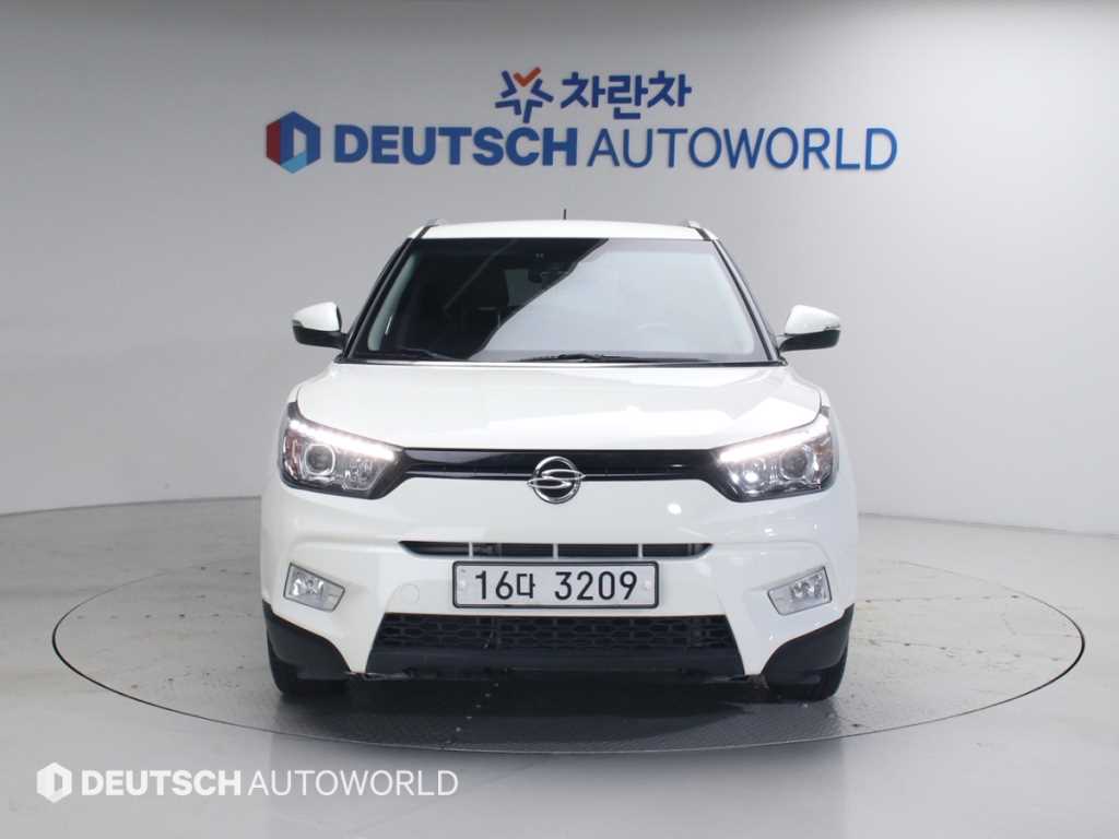 Ssangyong Tivoli - Vista 3