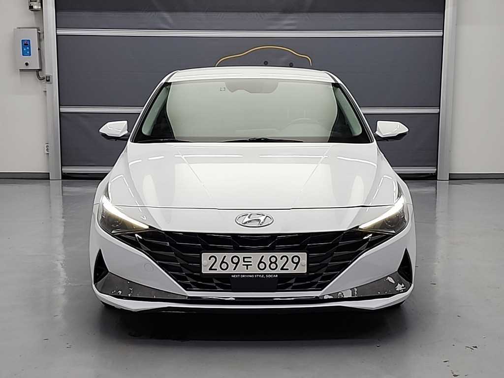 HYUNDAI Avante - Vista 2