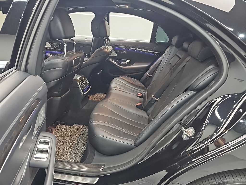 Mercedes Benz S Class - Vista 12