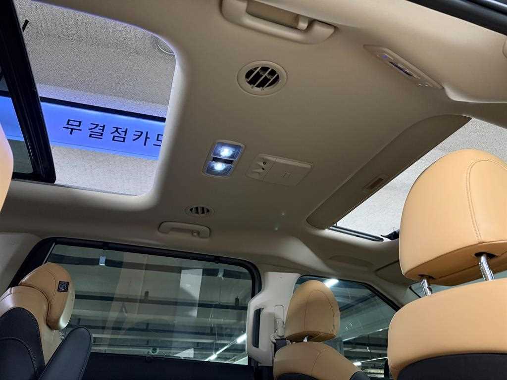 KIA Carnival - Vista 6