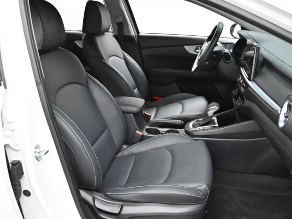 KIA K3 - Vista 10