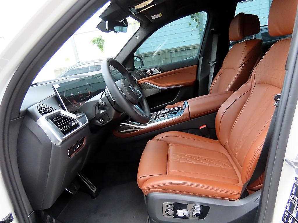 BMW X7 - Vista 5