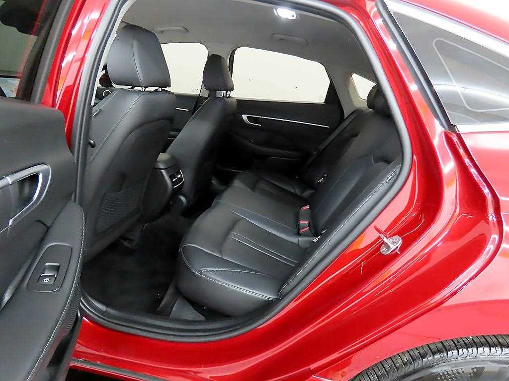 HYUNDAI Sonata - Vista 6