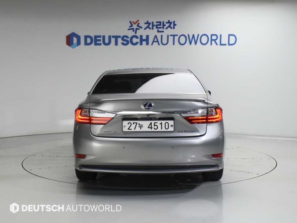 Lexus ES - Vista 4