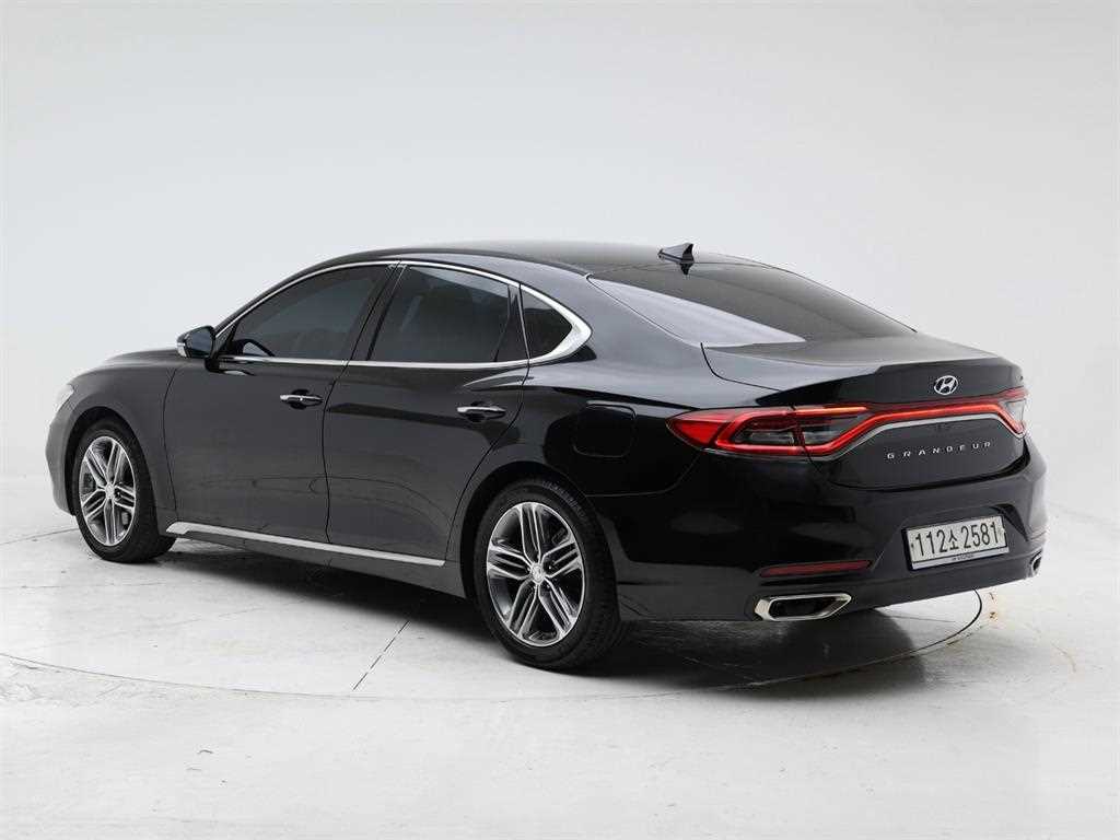 HYUNDAI Grandeur - Vista 4