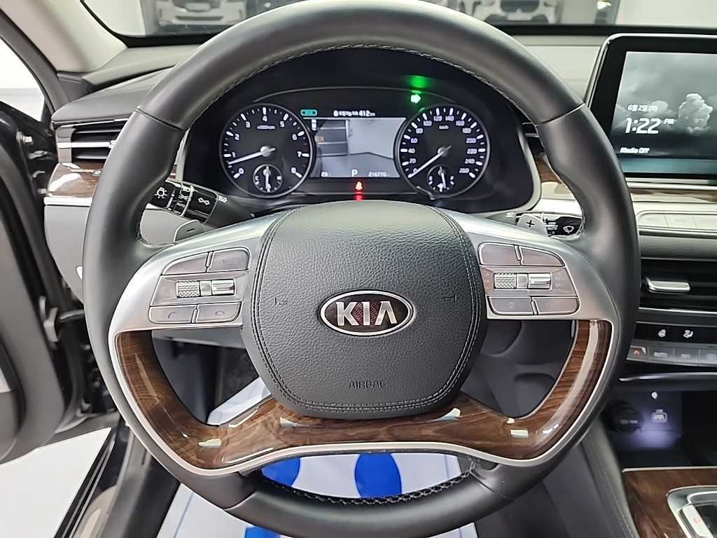 KIA K9 - Vista 9
