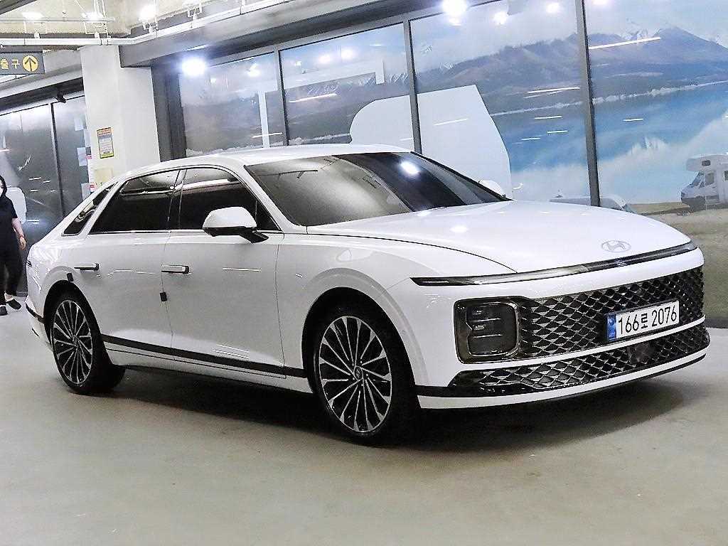 HYUNDAI Grandeur - Vista 2