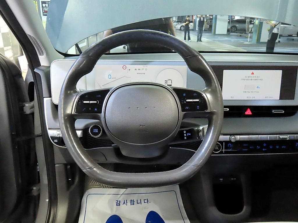 HYUNDAI Ioniq 5 - Vista 8