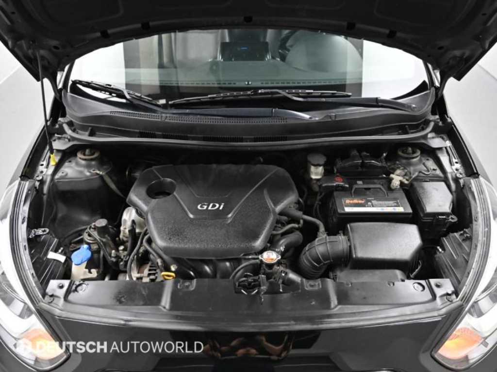 HYUNDAI Accent - Vista 6